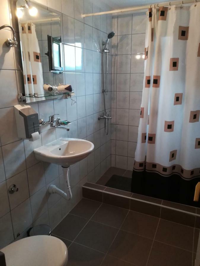 Lazarev Konak Banja Koviljača Exterior foto